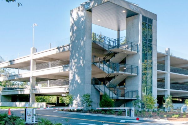 Landscape photo of UW Bothell west parking garage