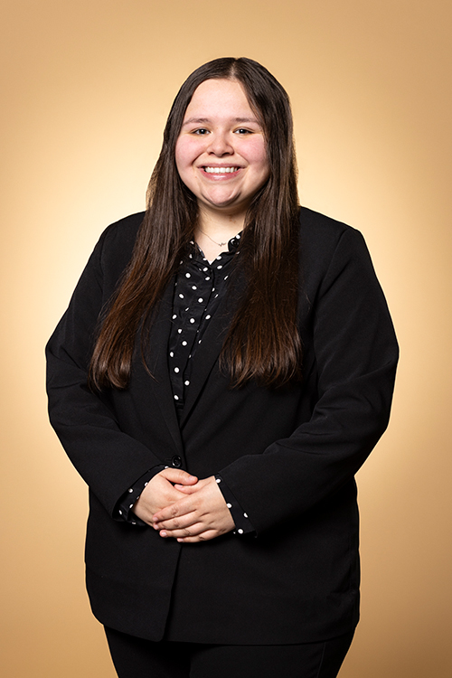 Portrait of Khylee Mendez