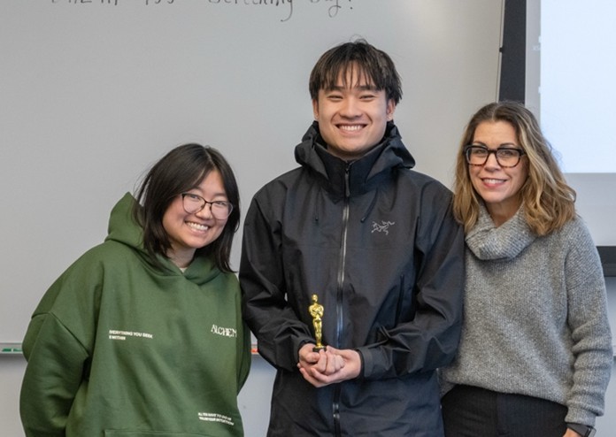 bhlth 435 students with award